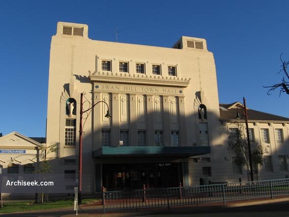 swanhill_townhall_lge