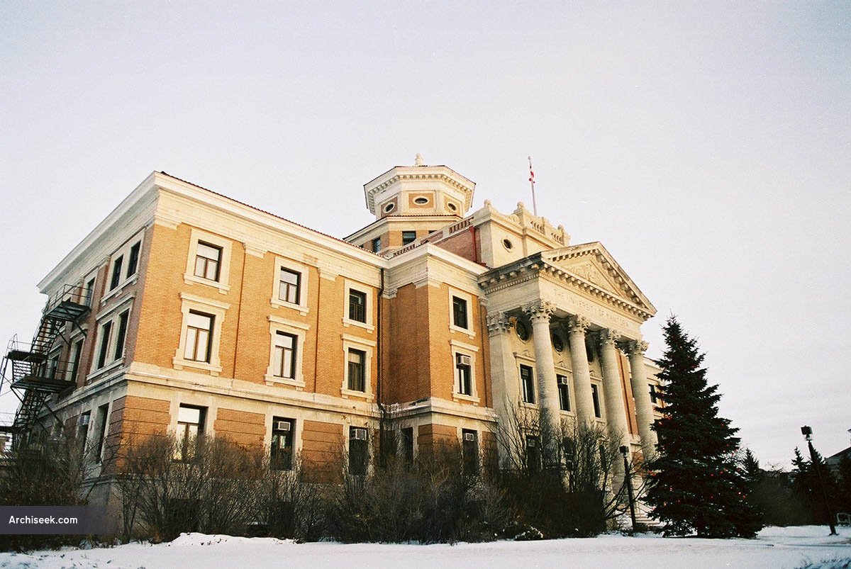 university_manitoba_admin_building_2_lge