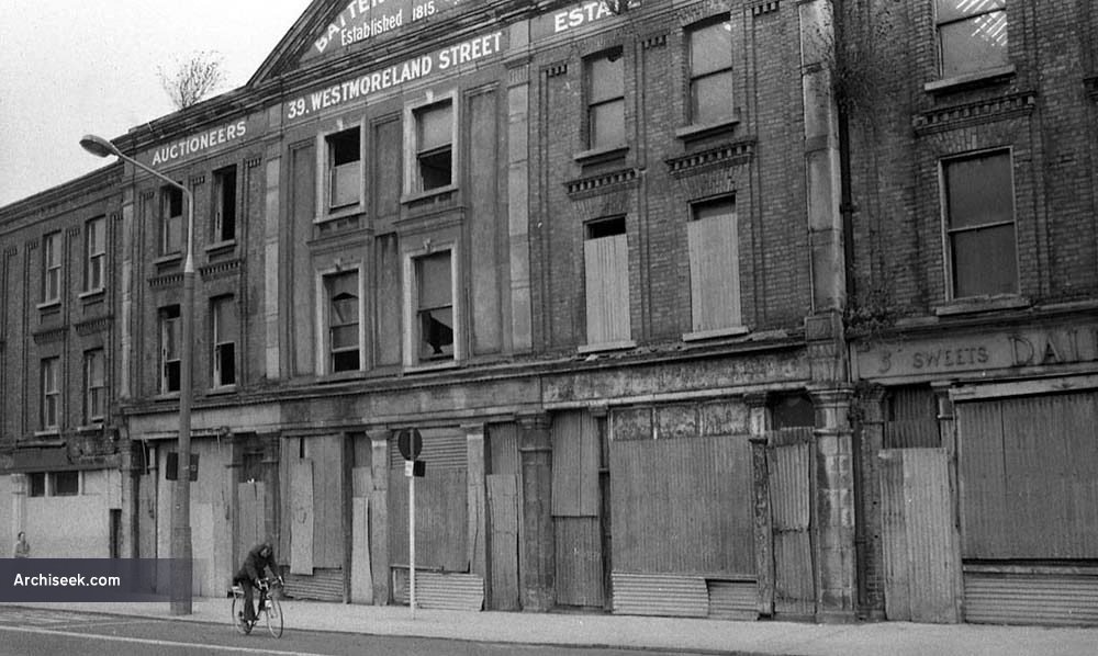 19th C Sarsfield Quay, Dublin Architecture